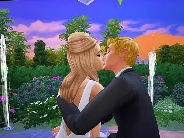 Hannah McCoy and Travis Scott get married in Sims 4