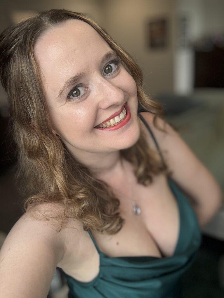 Justine Thomas, writer and creator of Sim Life Chronicles